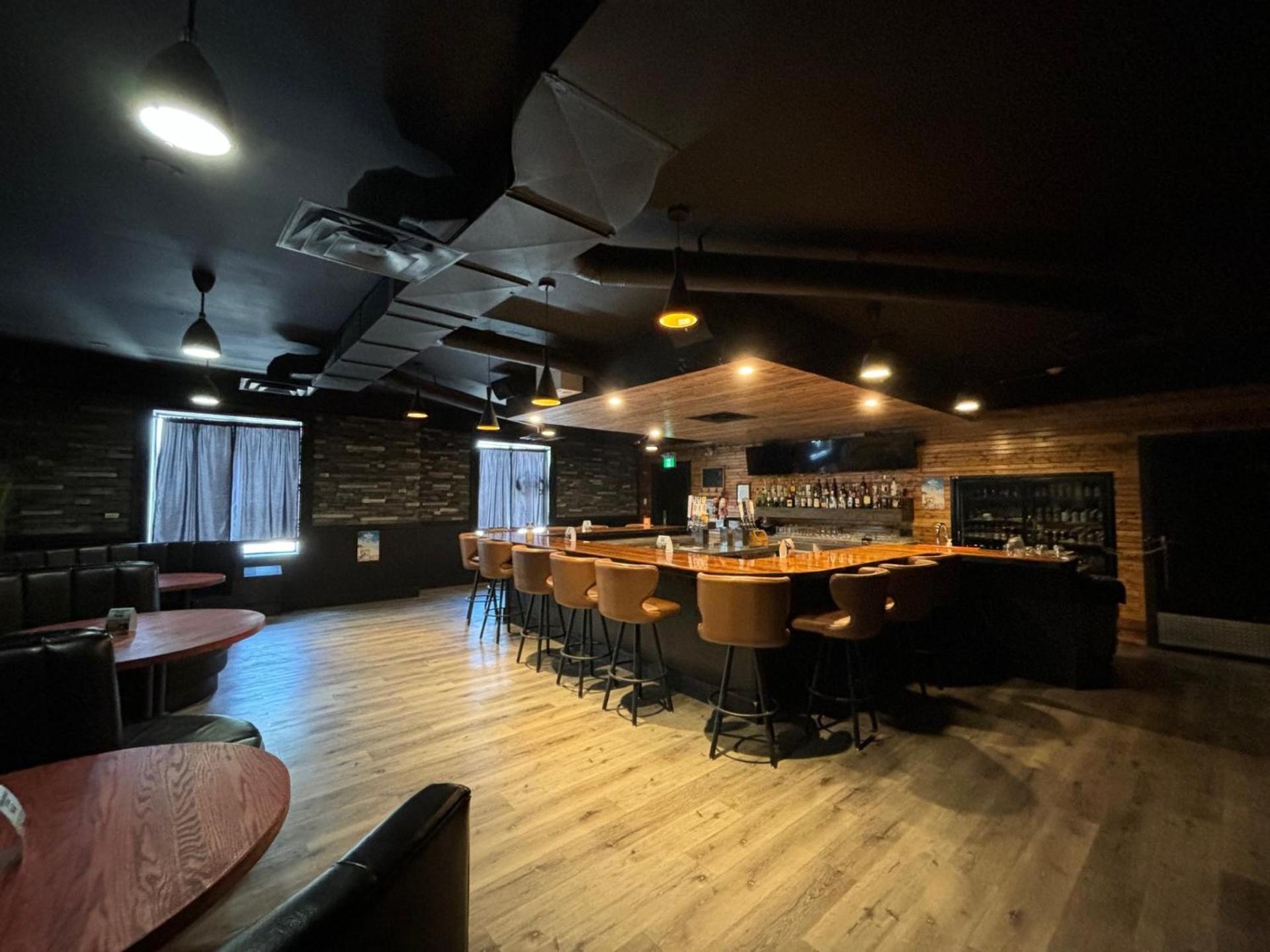 Ramada By Wyndham Estevan Zewnętrze zdjęcie